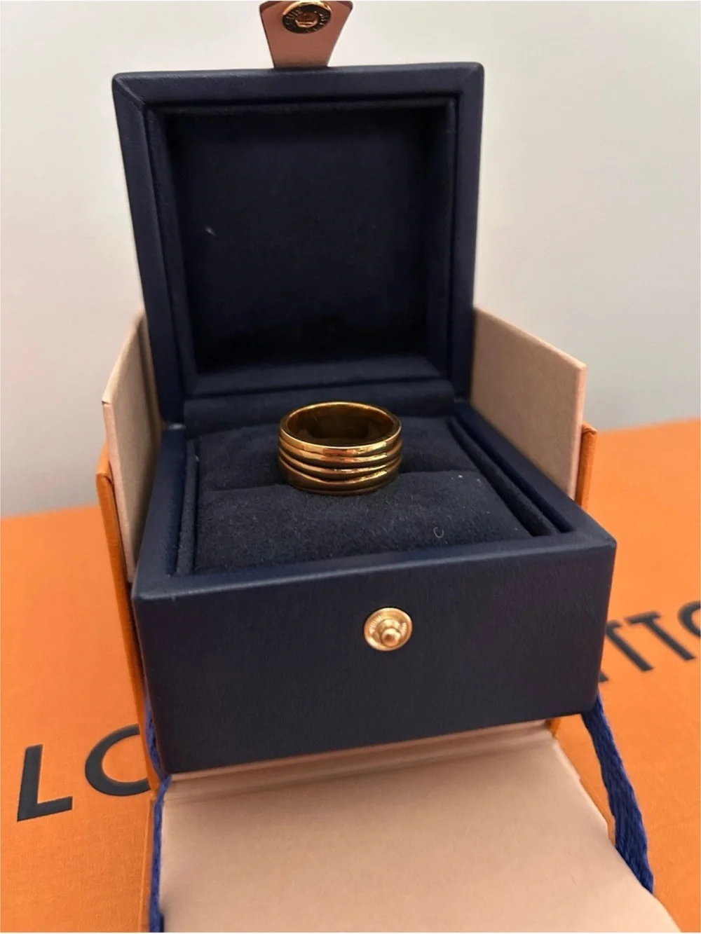 Louis Vuitton Unisex Epi Leather-Patterned Ring SIZE LARGE